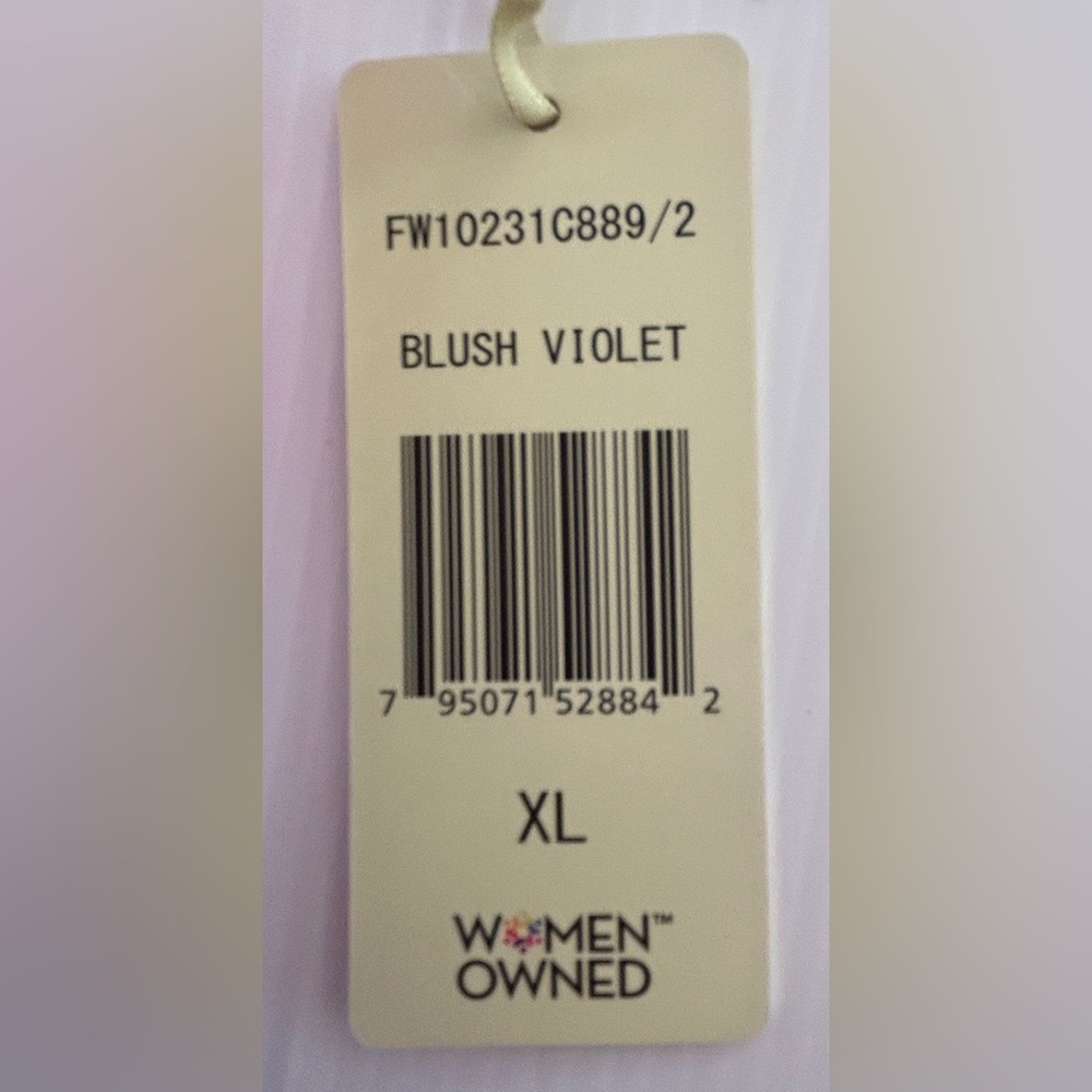 NEW SLEEVELESS TOP - Picture 5 of 6